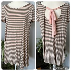 Pink & Gray Striped Knit Mini Dress w/ Pink Chiffon Bow Detail on Back Large